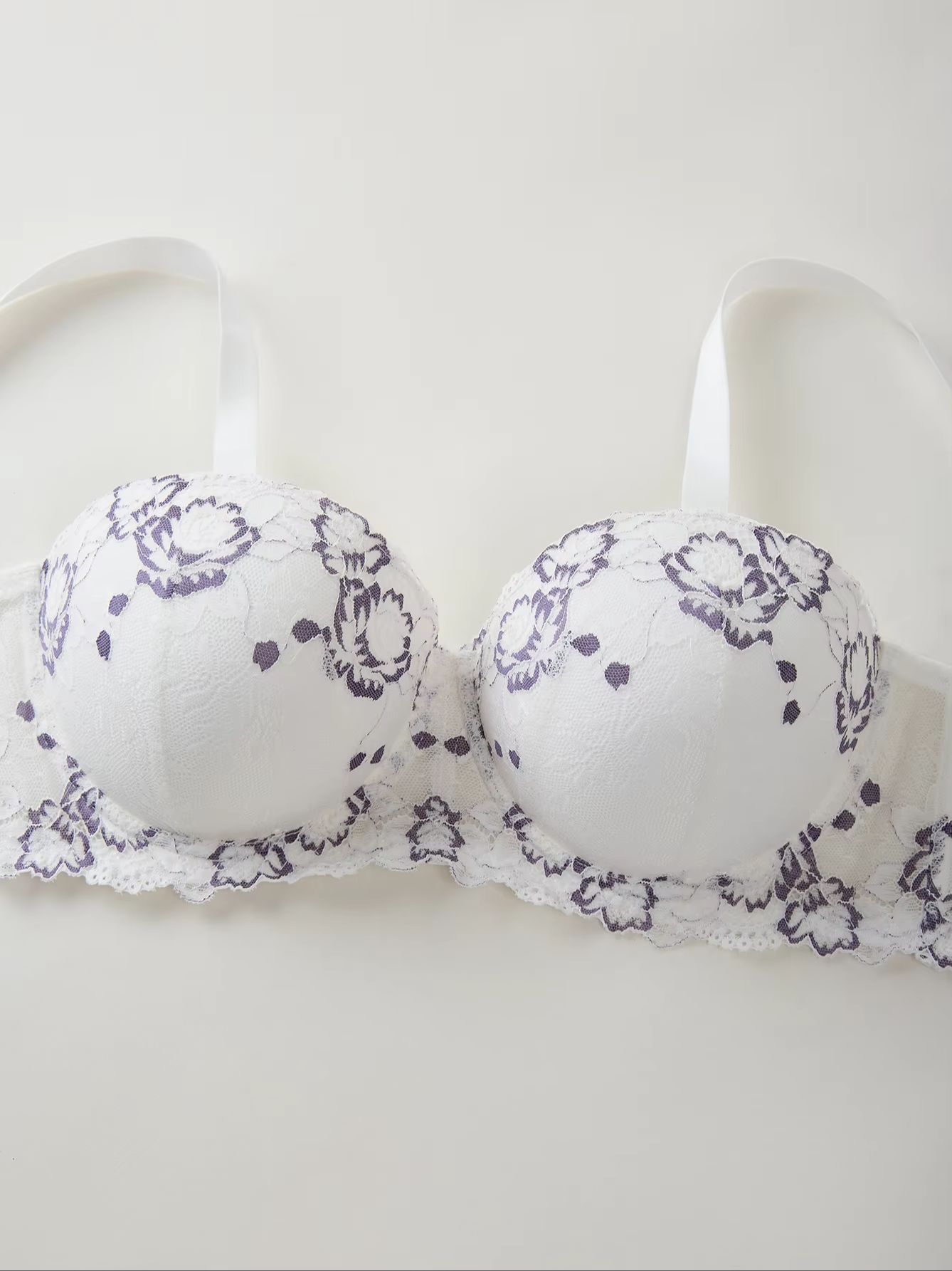 Plus Size Lace & Embroidery Wo - огляд і ціна Plunge Bra Push Up